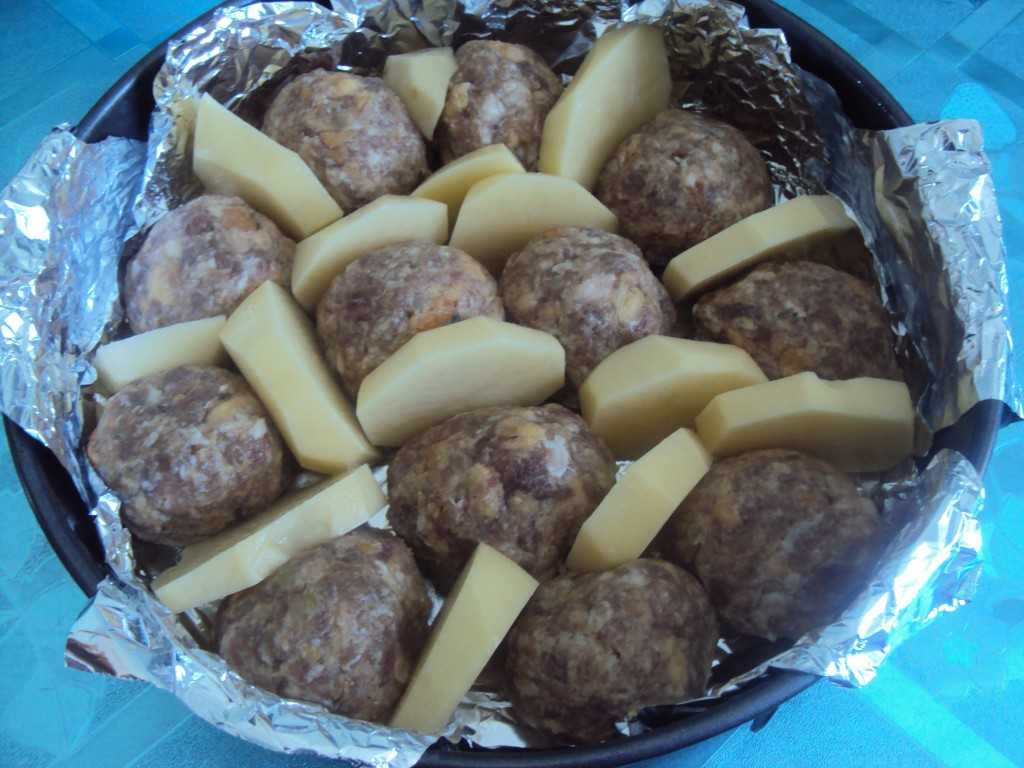 Тефтели с картошкой в духовке рецепт с фото и видео