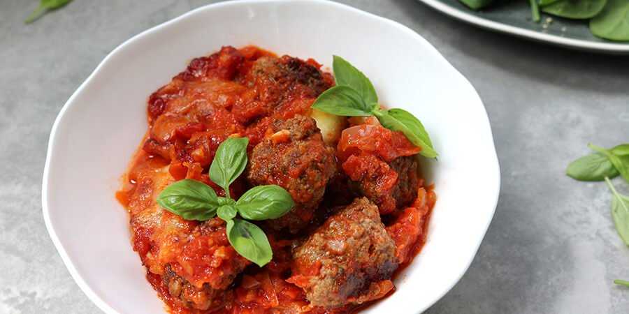 Итальянские мясные шарики в томатном соусе