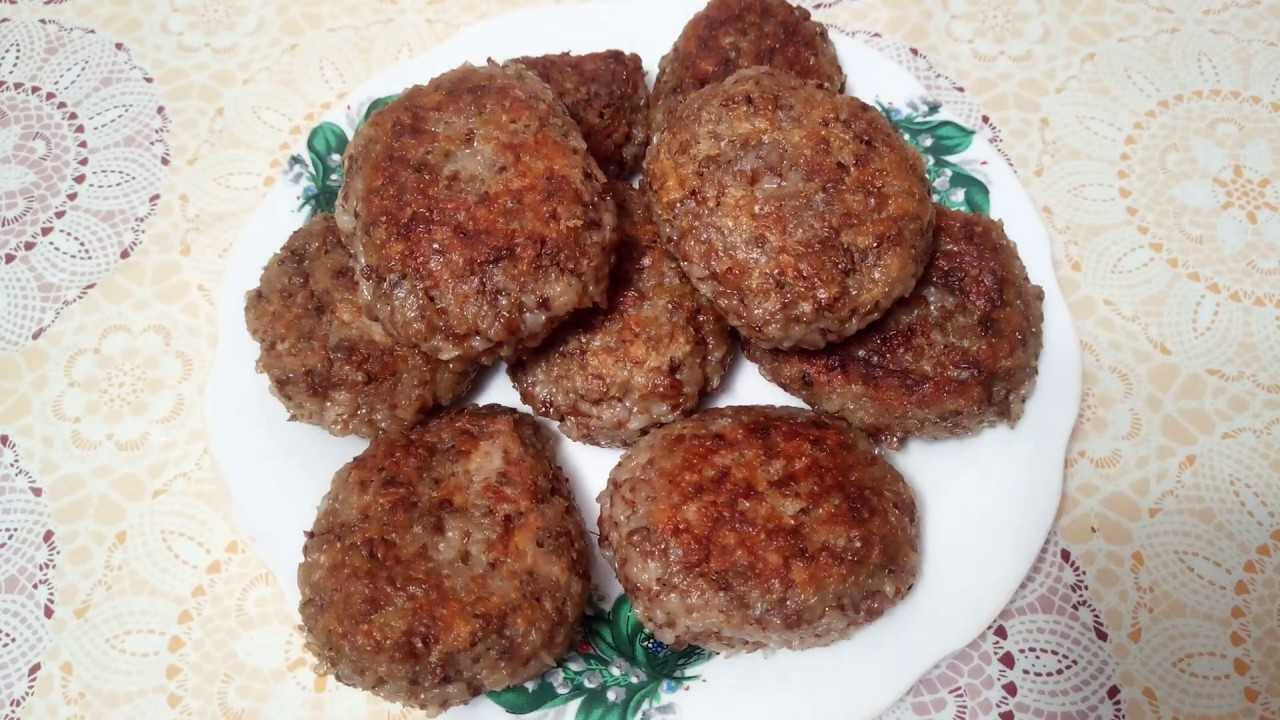 Картофельно-гречневые котлеты под грибным майонезом – кулинарный рецепт