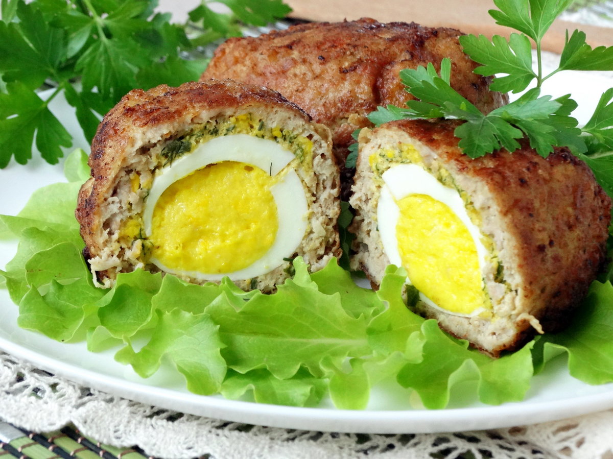 Котлеты с яичной начинкой и зеленью – кулинарный рецепт