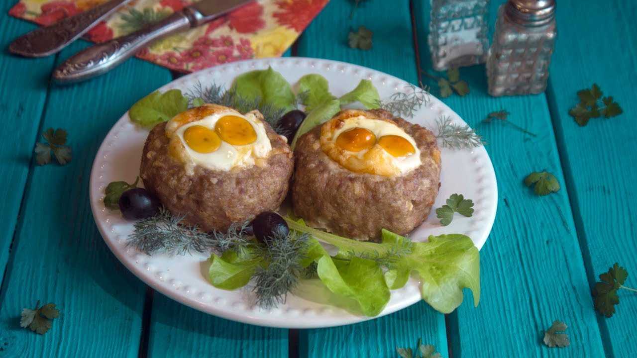 Котлеты мясные в духовке с перепелиными яйцами рецепт с фото пошагово