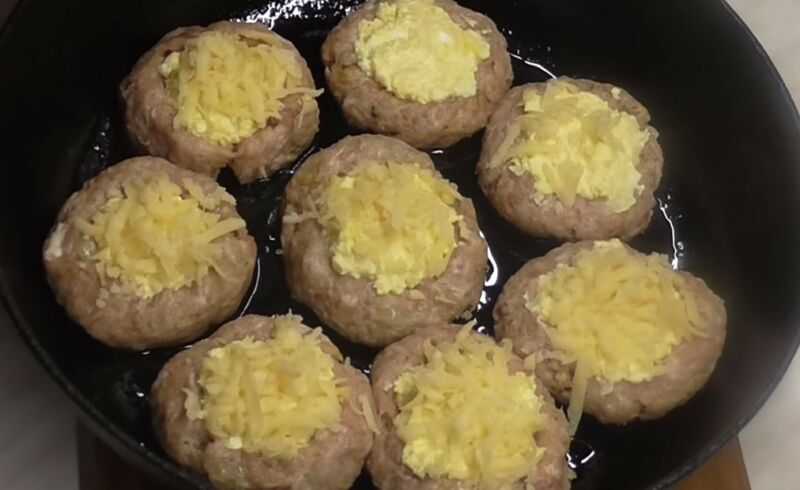 Мясные гнезда из фарша с яйцом и сыром рецепт с фото (+3 рецепта)