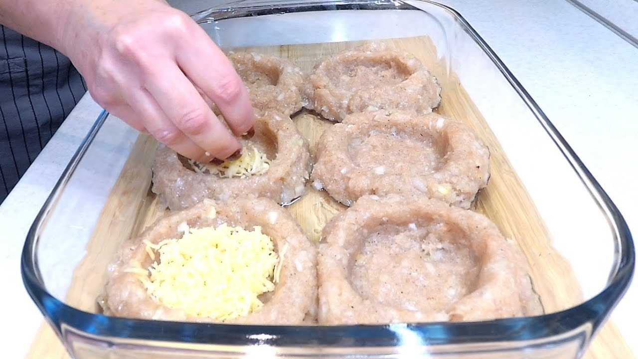 Мясные гнезда из фарша с грибами и сыром - пошаговый рецепт в духовке