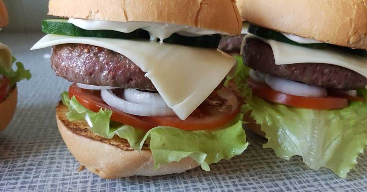 Гамбургер с говяжьей котлетой – кулинарный рецепт
