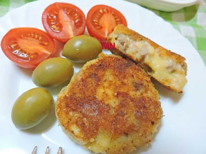 Котлеты из сосисок и сыра – кулинарный рецепт