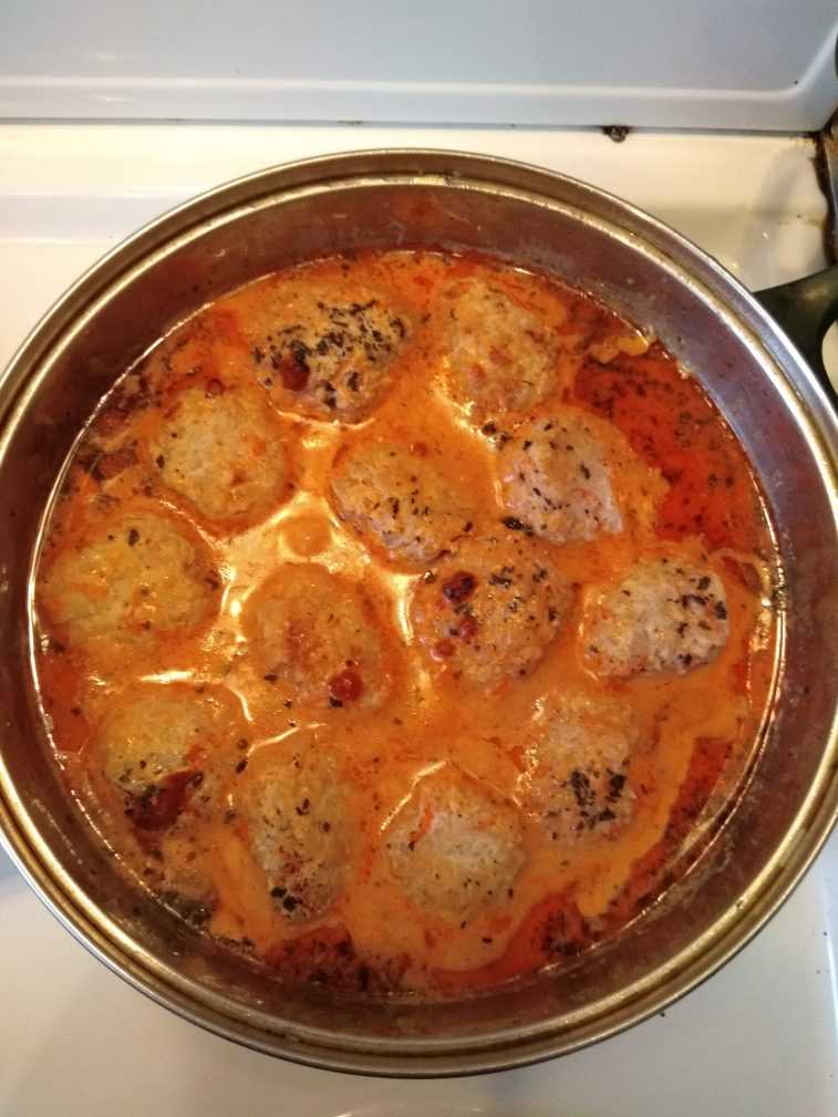 Тефтели в сырно-сливочном соусе – кулинарный рецепт